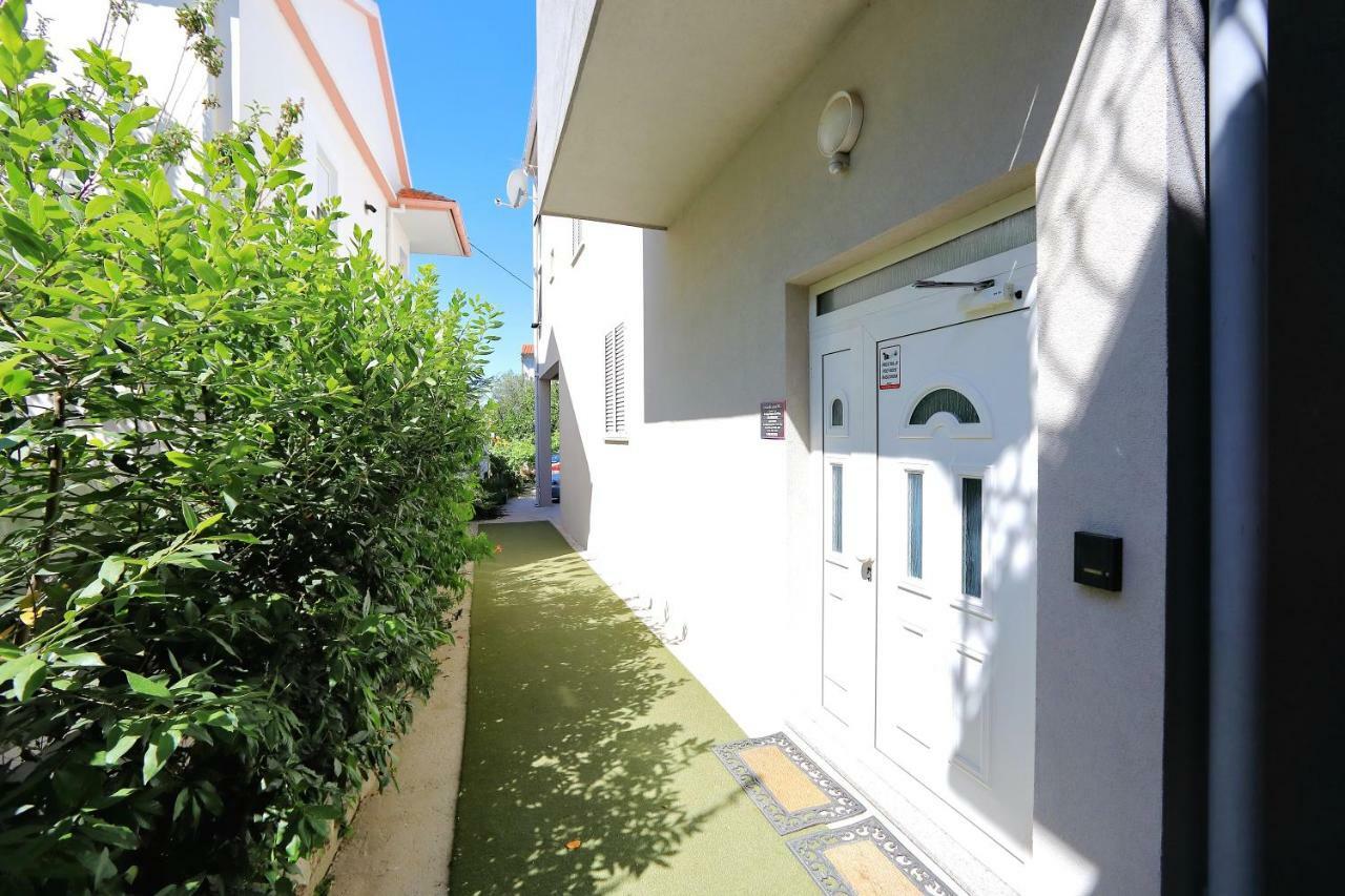 Apartments Neli Bibinje Exterior photo